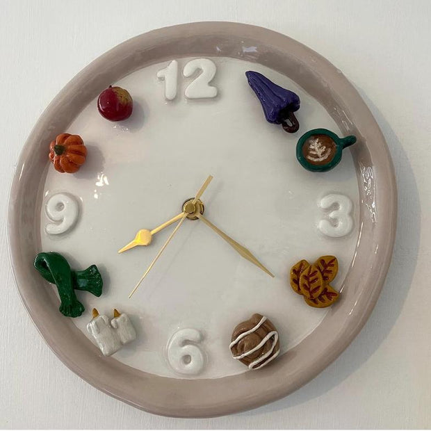 Seasonal Magnetic Ornament Clock – Handcrafted Clay Clock with Interchangeable Charms