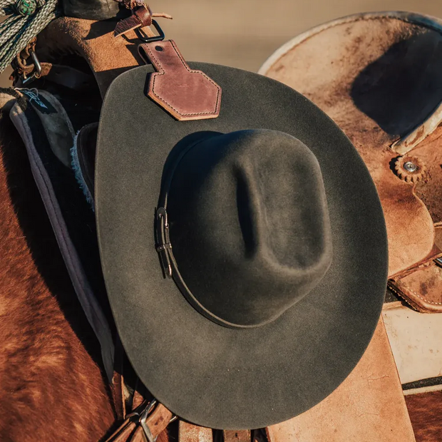 Magnetic Hat Clip – Secure, Anywhere Attachment for Your Favorite Hats